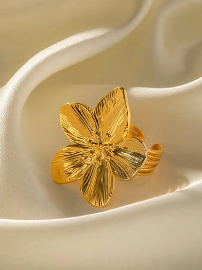 Bianca - Flower Blossom Statement Ring Gold